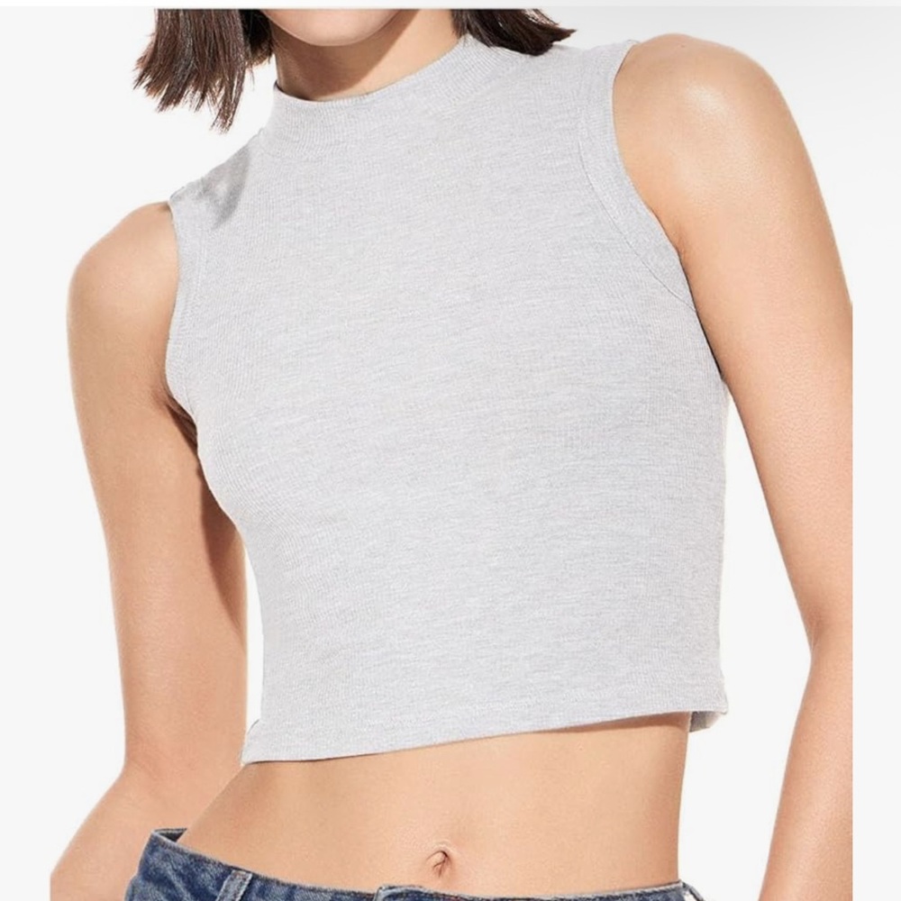 Women's Gray Sleeveless Top